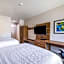 Holiday Inn Express Hotel & Suites Columbus By IHG