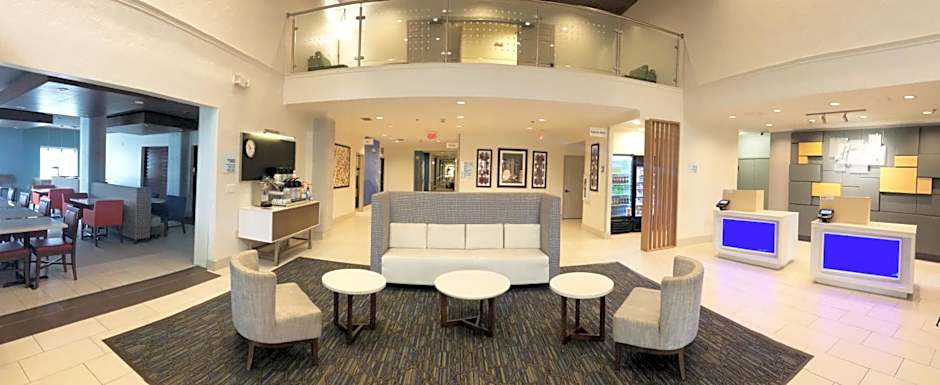 Holiday Inn Express Hotel & Suites Greenville By IHG
