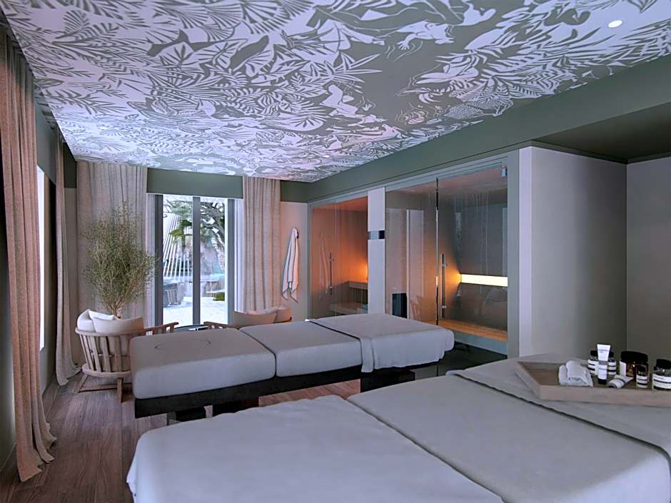 Grand Hotel de Courtoisville