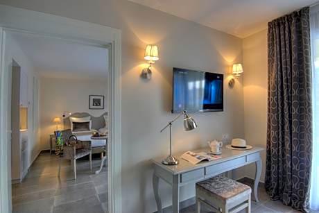 Privilege Family Room - Free Spa Access