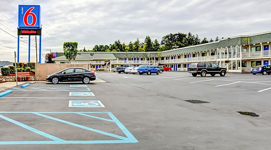 Motel 6-Coos Bay, OR