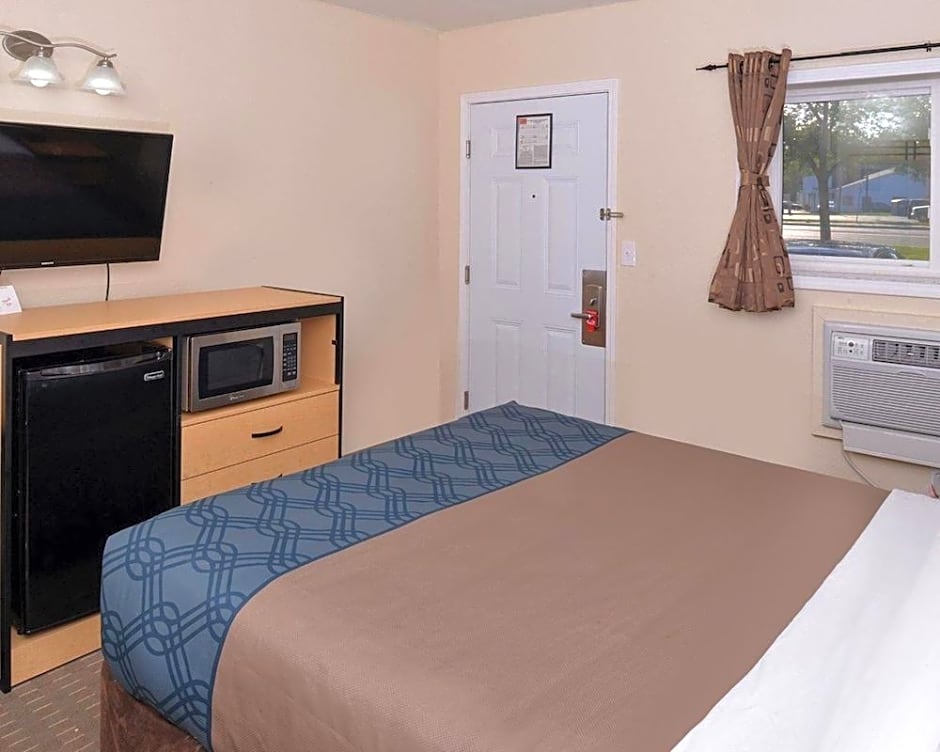 Econo Lodge Rochester