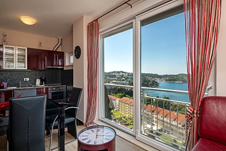 executive three bedrooms