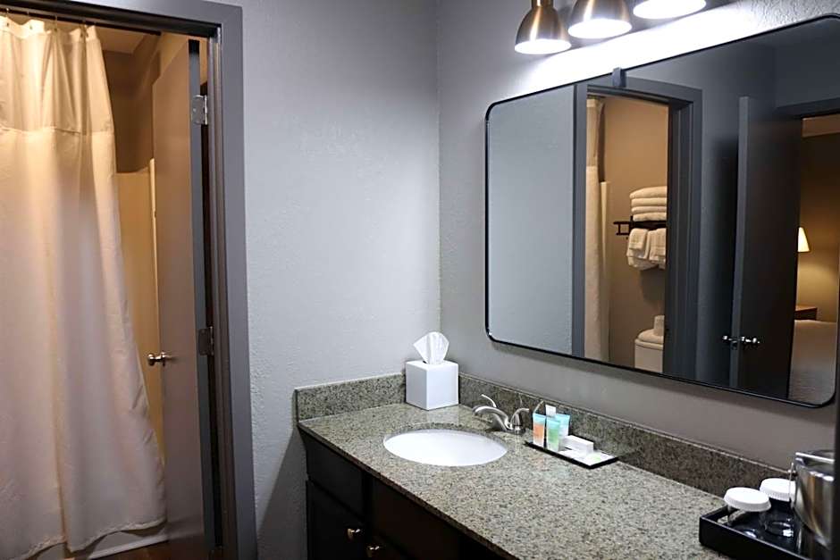 Eastland Suites Hotel & Conference Ctr, Trademark by Wyndham