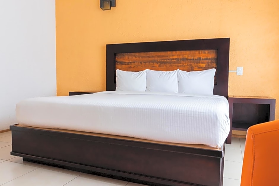 Happy Express Hotel