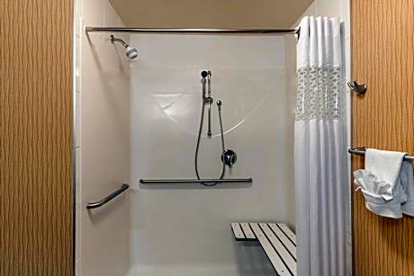 King Room - Disability Access/Non-Smoking