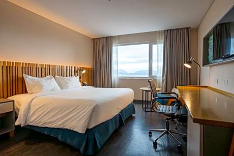 King Room with Lake View