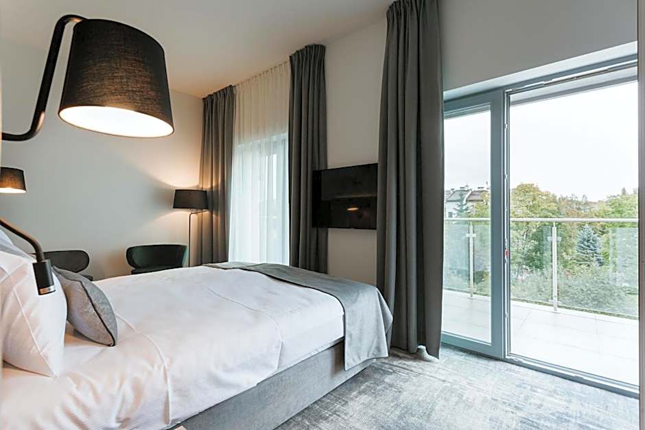 Garden Square Hotel