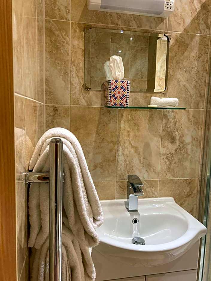 Newell Bistro and Rooms