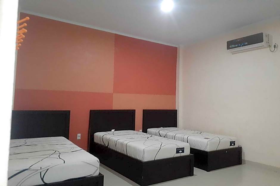 EXPRESS O 91662 Kost Rumah Kaca