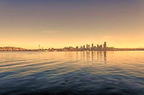 Thompson Seattle by Hyatt