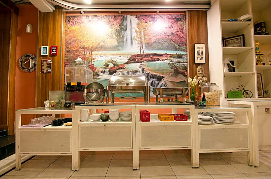 Hotel Salon Fora & Longhill Cafe Fora