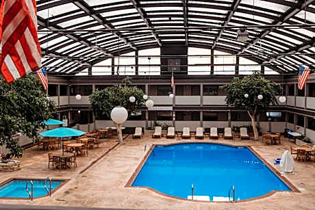 AmericInn by Wyndham Appleton Downtown