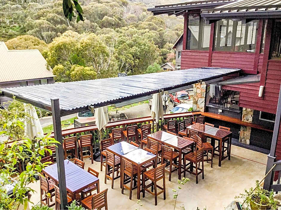 Bernti's Mountain Inn