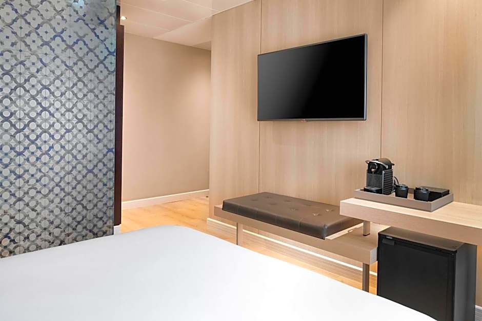 AC Hotel by Marriott Irla