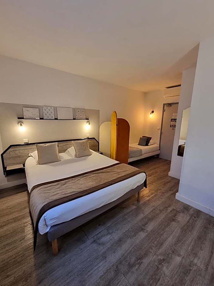 Photo 1 of 8 of Triple Room