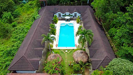 Sunz En Coron Resort