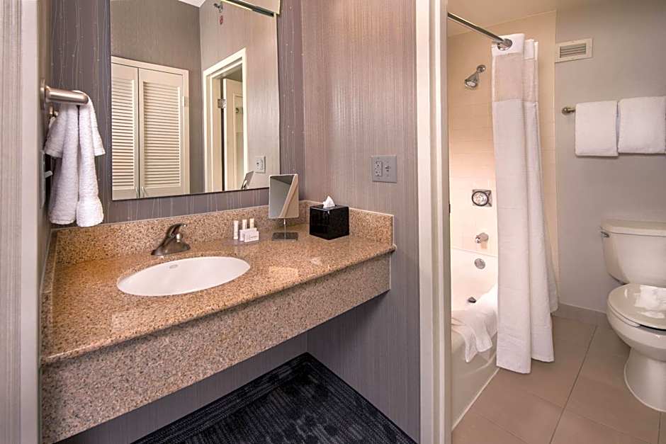 Courtyard by Marriott Dulles Airport Chantilly
