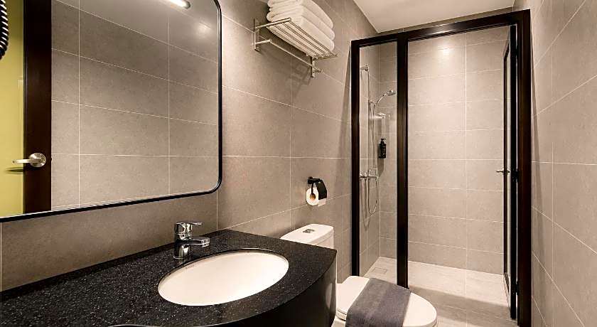 Ming Paragon Hotel