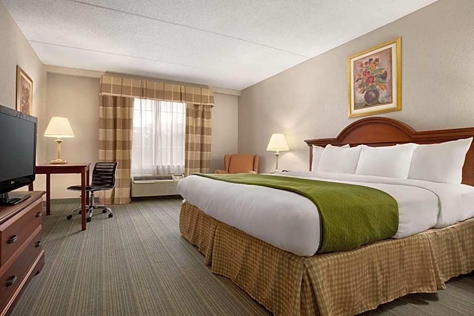 Country Inn & Suites by Radisson, Charlotte University Place, NC