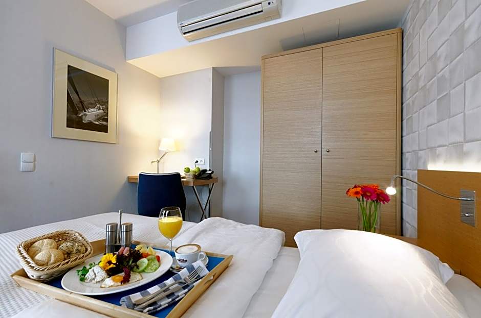 Hotel Marina Club Old Town View