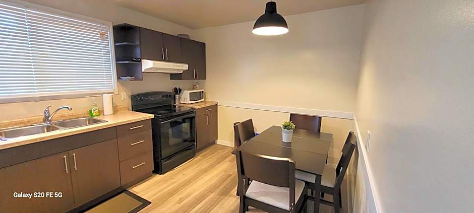 Home away from home - 6 bedroom fantastic bungalow