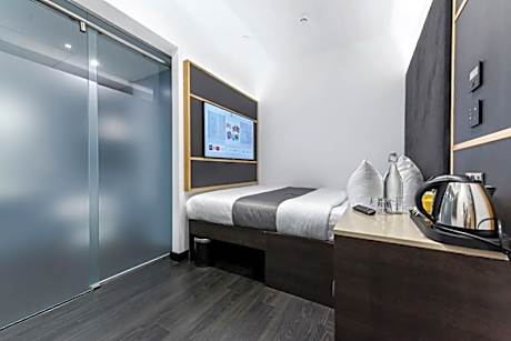 Queen Room - Disability Access