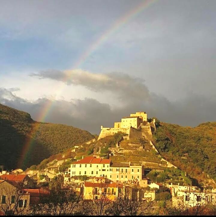 Il Pozzo e il Melograno