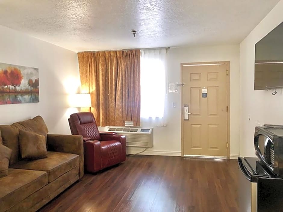 SureStay Plus Hotel by Best Western Albuquerque I-40 Eubank