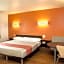 Motel 6 Cutler Bay