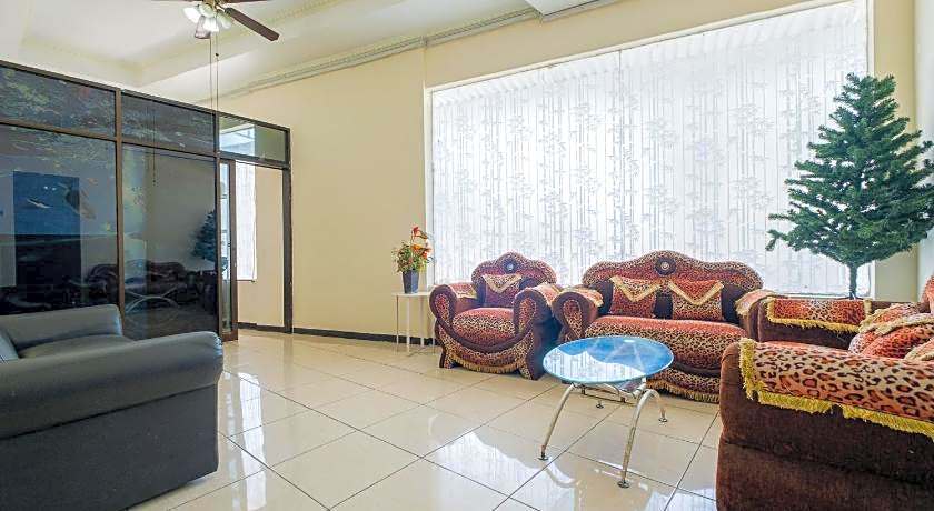 RedDoorz Plus @ Grace Residence Surabaya