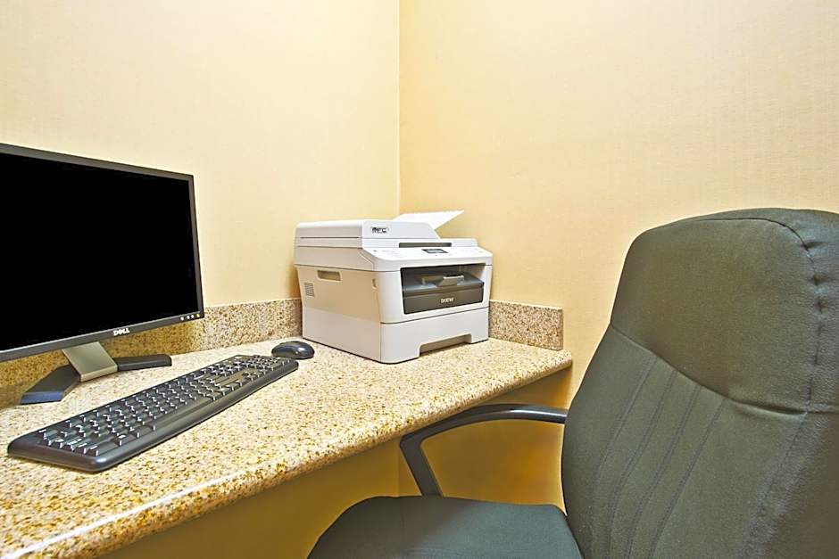 Holiday Inn Express Hotel & Suites Anderson By IHG