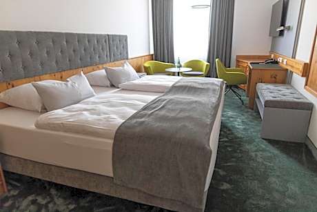 Comfort Two-Bedroom King Suite with Two King Beds