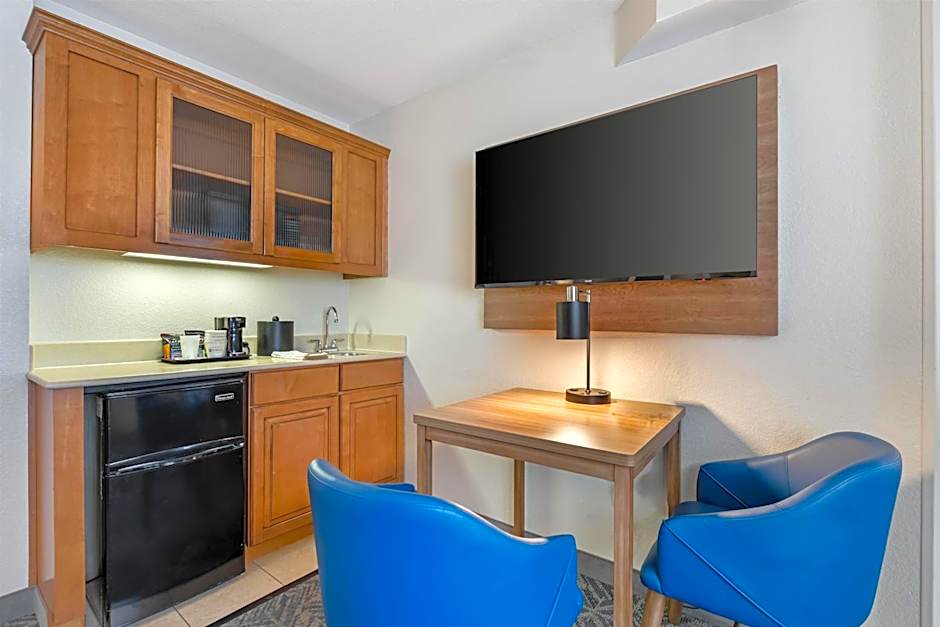 Best Western Hesperia-Victorville Suites