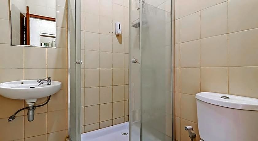 Urbanview Hotel Syariah Graha Atmadja Lembang by RedDoorz