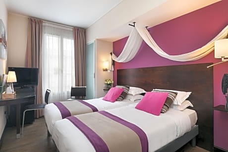 Twin Superior Guest Room