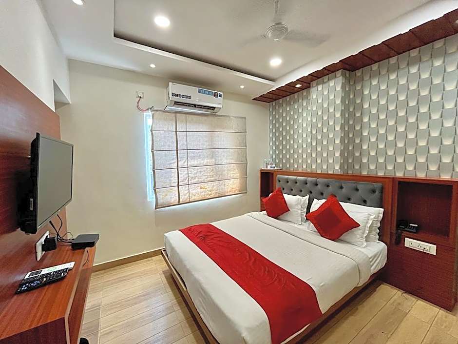 Hotel SV Grand Varanasi – Varanasi, VA