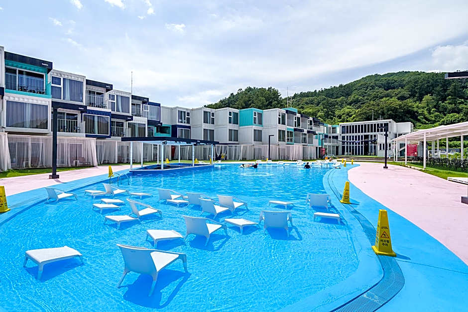 Parotia waterhouse hotel