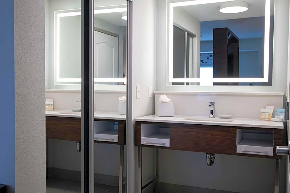 Hampton Inn By Hilton & Suites Los Angeles/Sherman Oaks