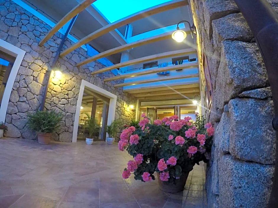 Hotel Villa Gustui Maris