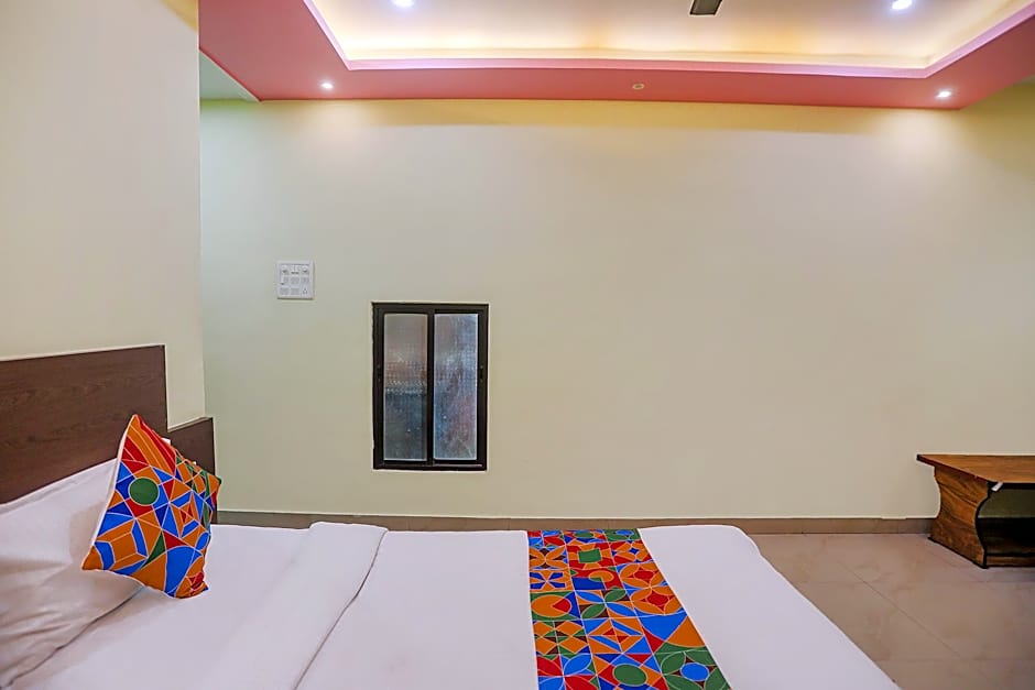 FabExpress Banarasi Kothi