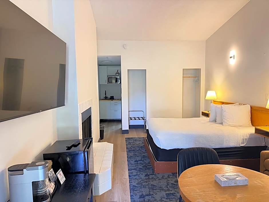 Sunshine Lodge Inn