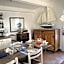 Le Buzet Bleu Bed & Breakfast