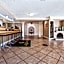 La Quinta Inn by Wyndham Costa Mesa / Newport Beach