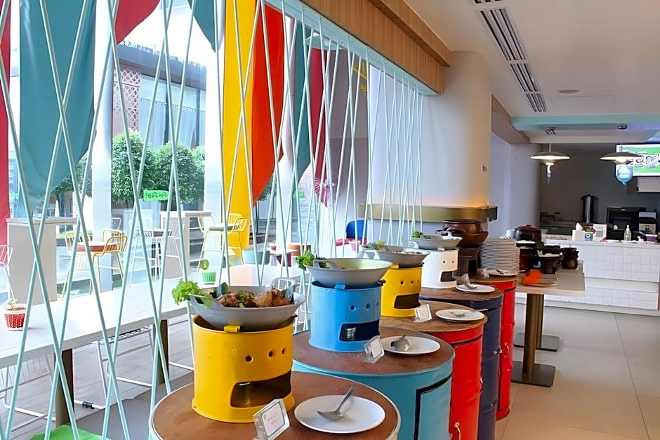 HARRIS Hotel & Conventions Solo