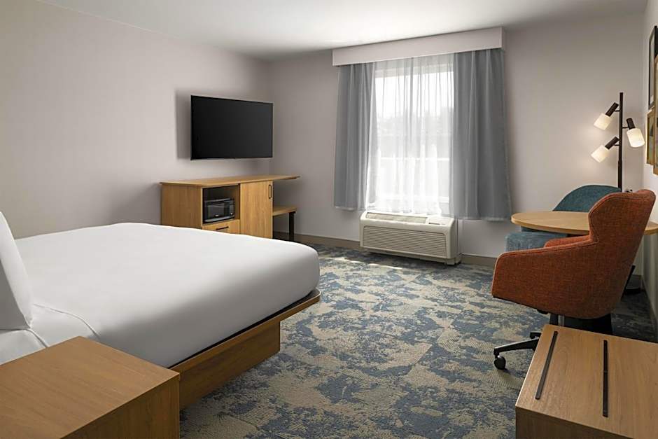 Hampton Inn & Suites Mystic