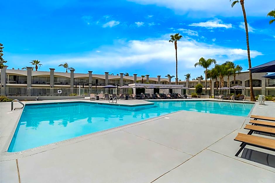 The Hourglass Hotel, Ascend Hotel Collection