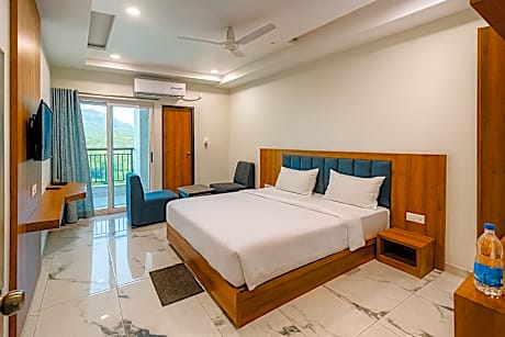 Deluxe Room with Balcony
