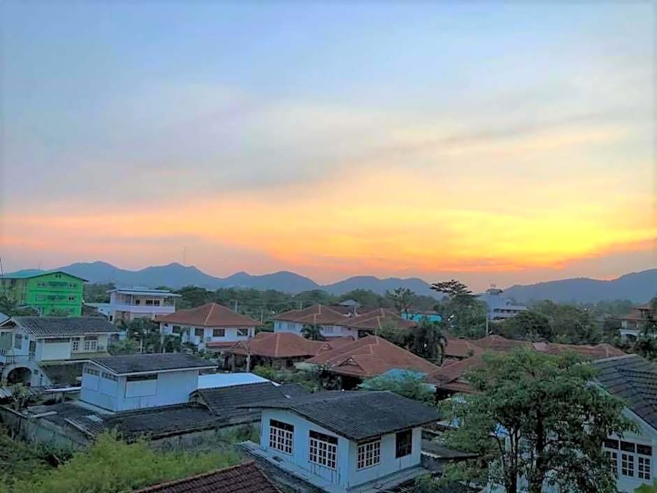 H12, The Stylish Apartment