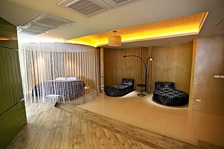 Premium Quadruple Room